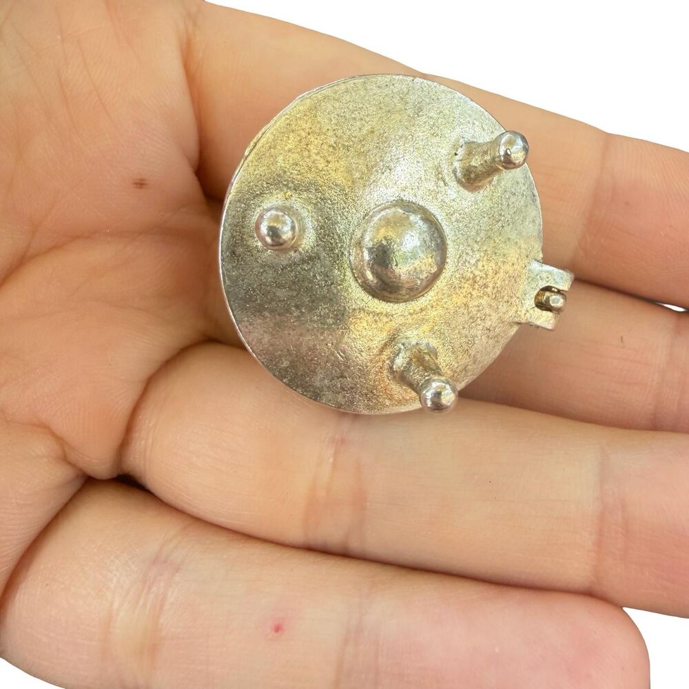 Vintage Jewelry UFO Locket Pendant Space Jewelry - Picture 4 of 4